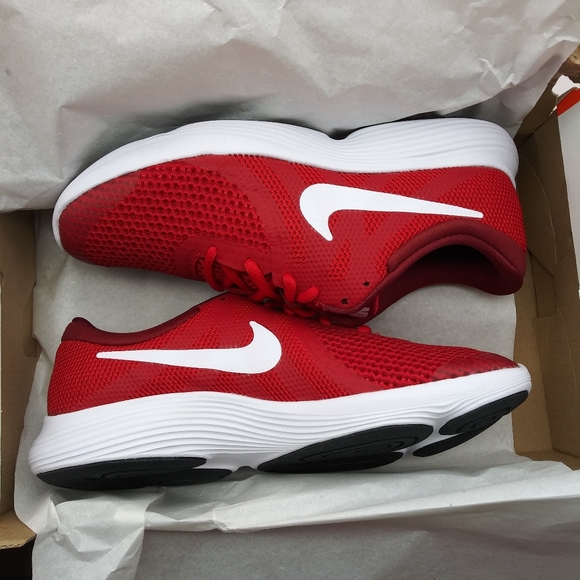 NIKE Revolution 4 Womens Sneakers - Picture 6 of 7